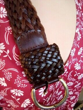 Mix It Woven Dark Brown Leather Belt with Brass Ring Buckle .